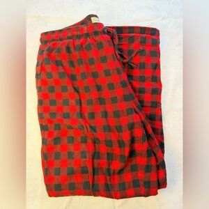 L.L. Bean men’s flannel lined and black plaid pajama pants